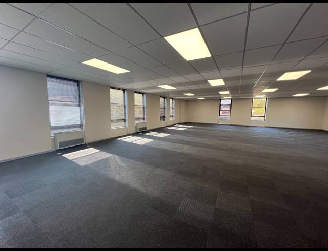 2,000M² OFFICE TO LET IN ROSEBANK